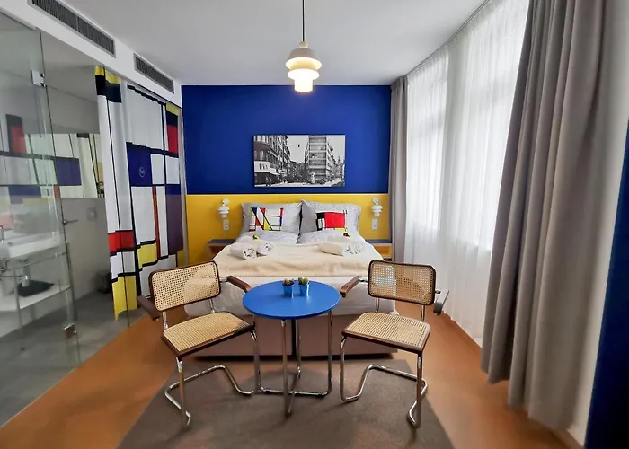 Avion - National Cultural Monument - Iconic Org 4* ブルノ