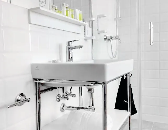 Avion - National Cultural Monument - Iconic Org 4* ブルノ