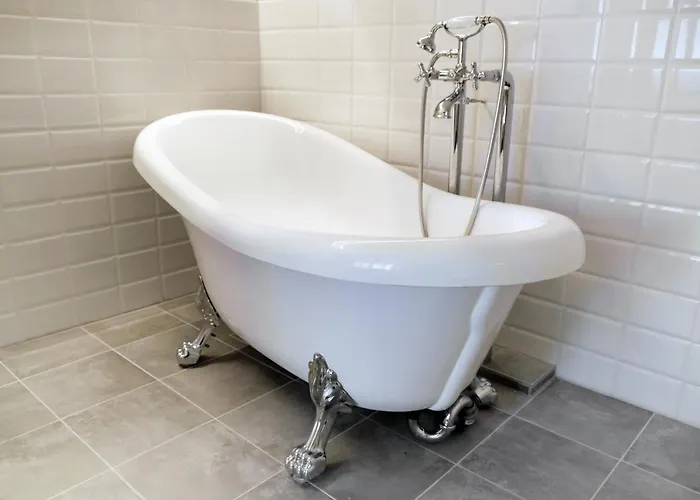 ホテル Avion - National Cultural Monument - Iconic Org 4*