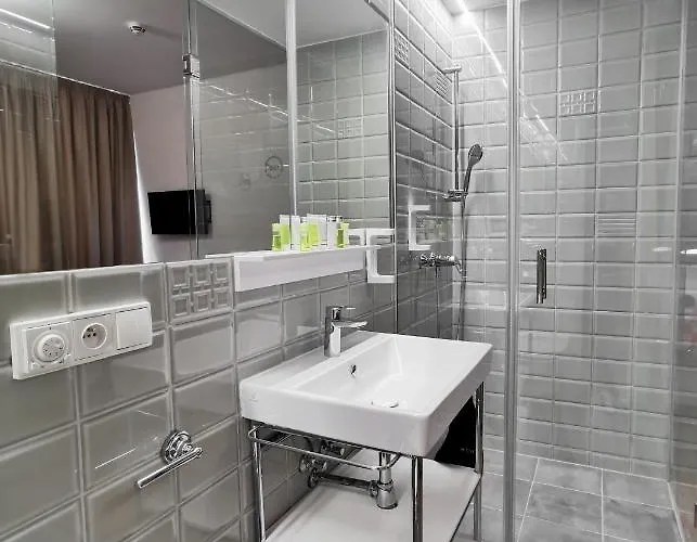 Avion - National Cultural Monument - Iconic Org ホテル 4*