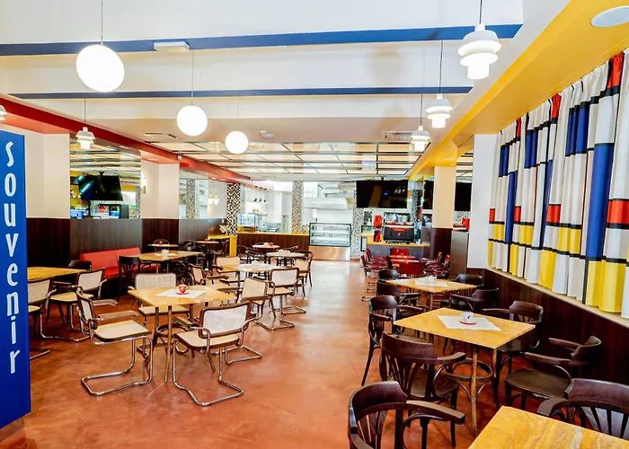 Avion - National Cultural Monument - Iconic Org 4* ブルノ