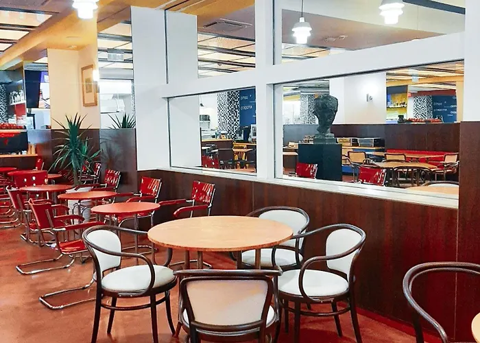 Avion - National Cultural Monument - Iconic Org 4* ブルノ