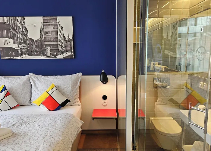 Avion - National Cultural Monument - Iconic Org 4* ブルノ